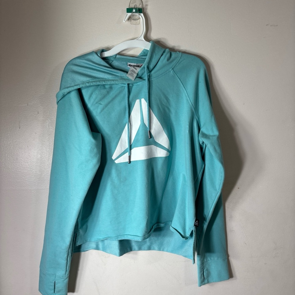 Reebok cropped hoodie size M